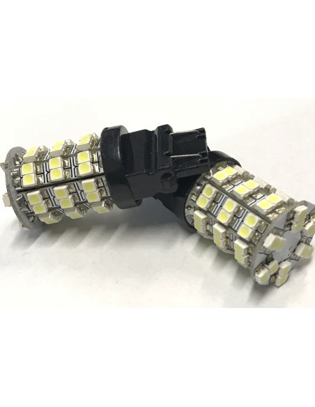 Coppia 2 Lampade Led T25 3157 P27/7W Con 60 Smd 3528 Bianco Freddo 6000K 12V 2W