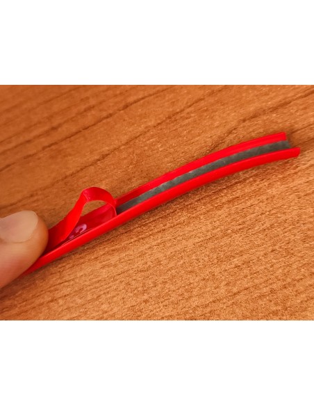 Striscia Adesiva Cerchi Auto Moto Profilo Rosso Adesivo Decorativo Paraurti Rotolo da 8 Metri