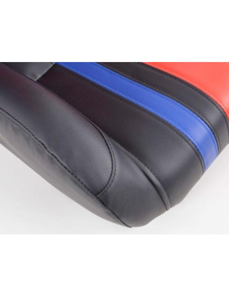 I sedili sportivi FK per i sedili semiguscio delle auto conferiscono a Portland un look da sport motoristico