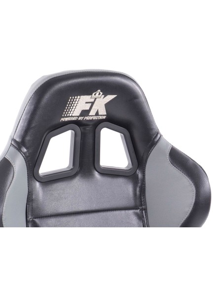 Sedili sportivi FK I sedili semigusci automatici conferiscono a Boston un look da sport motoristico