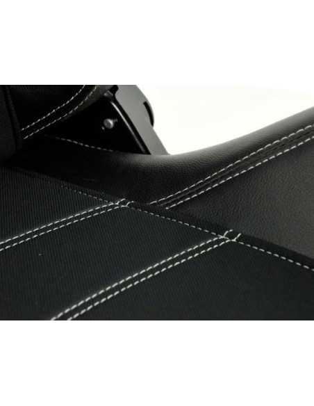 Sedili sportivi FK I sedili semigusci automatici conferiscono a Vancouver un look da sport motoristico