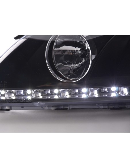 Set di fari Daylight LED DRL look Kia cee'd 5 porte. Tipo ED 06-09 nero