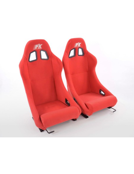 I sedili sportivi FK, i sedili avvolgenti completi per auto, conferiscono a San Francisco un look da sport motoristico