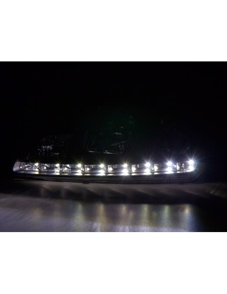 Daylight faro LED DRL look Ford Focus 4/5 porte. 05-08 nero