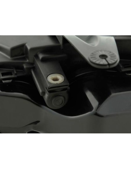 Ricambi faro destro Ford Focus 4/5 porte. 04-08