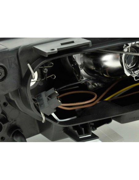 Fari anteriori Audi A4 tipo B5 95-99 neri