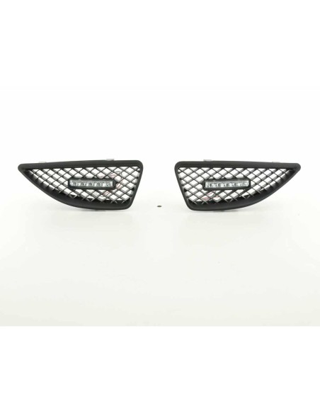 Griglia sportiva con luce di posizione griglia anteriore Renault Megane 99-02 nera