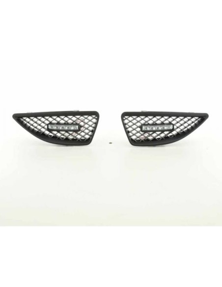Griglia sportiva con luce di posizione griglia anteriore Renault Megane 99-02 nera
