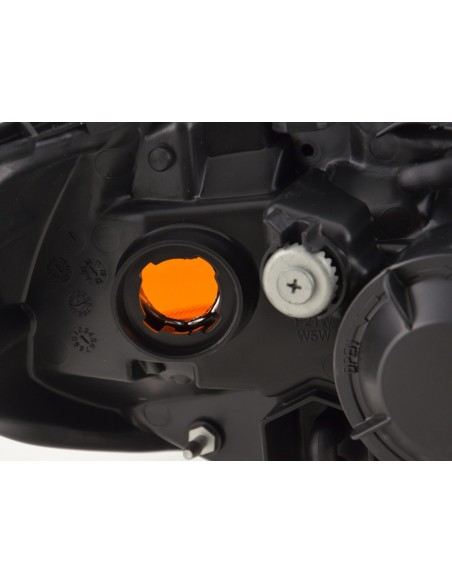 Ricambio faro sinistro Nissan Almera 4/5 porte. (Tipo N16) 02-06