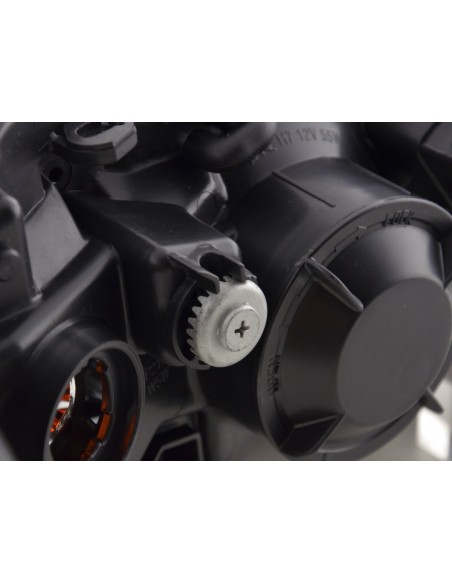 Ricambio faro sinistro Nissan Almera 4/5 porte. (Tipo N16) 02-06