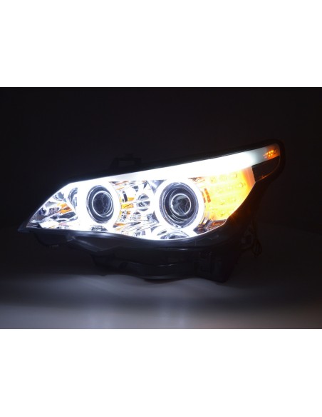 Set fari allo xeno Angel Eyes CCFL BMW Serie 5 E60 / E61 05-08 cromato per guida a destra