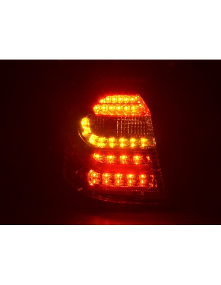 Fanali posteriori a LED set BMW Serie 1 E87 / E81 3/5 porte. 04-06 trasparente / rosso